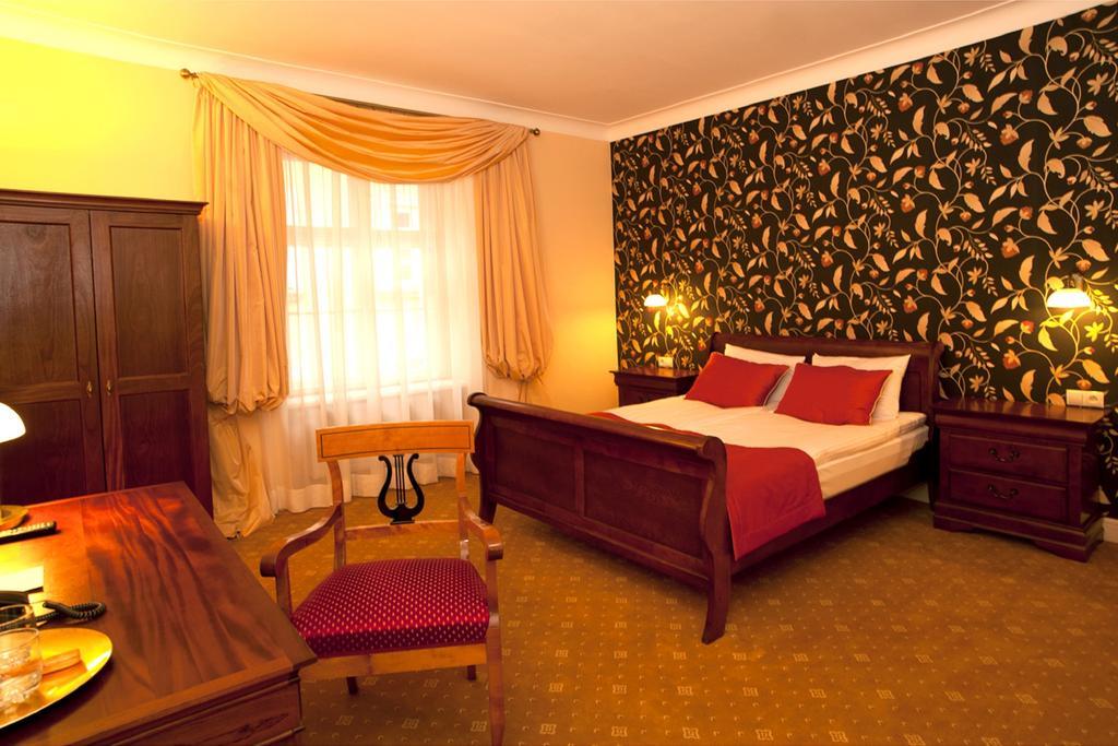 Hotel Kolegiacki Poznań Exterior foto