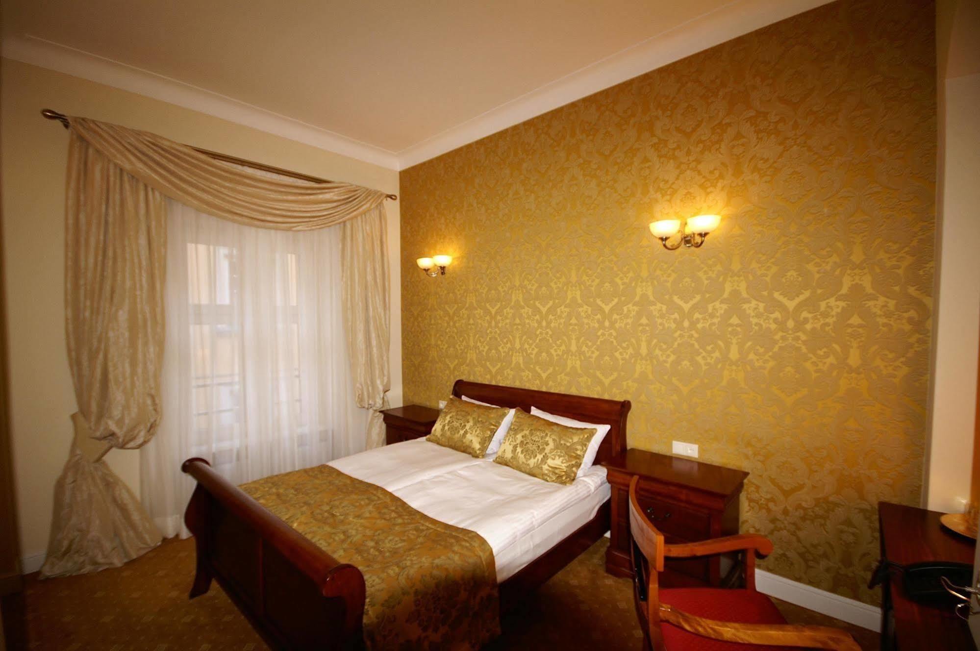 Hotel Kolegiacki Poznań Exterior foto