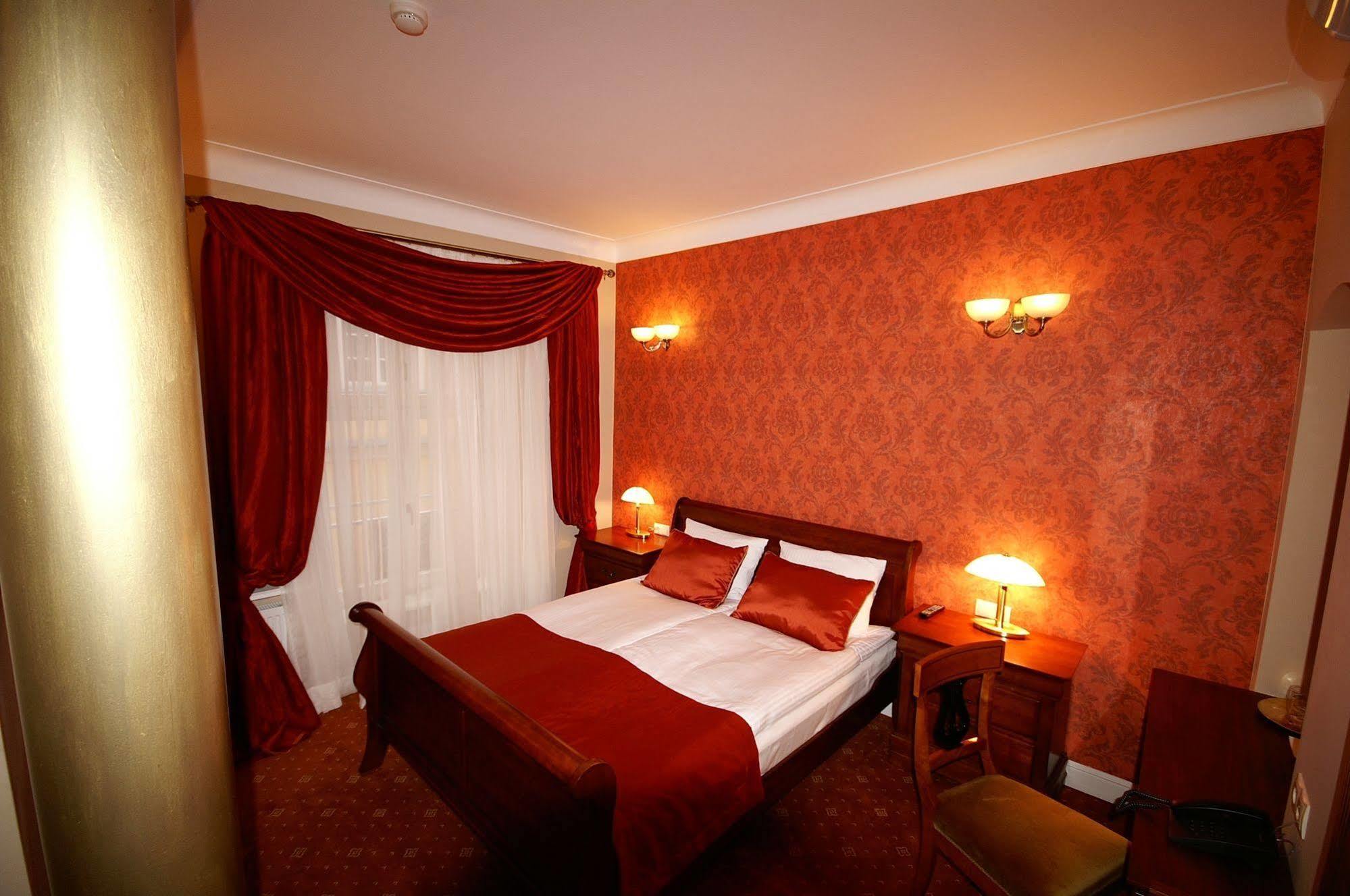 Hotel Kolegiacki Poznań Exterior foto